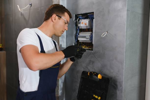 Best Circuit Breaker Repair  in Oskaloosa, KS